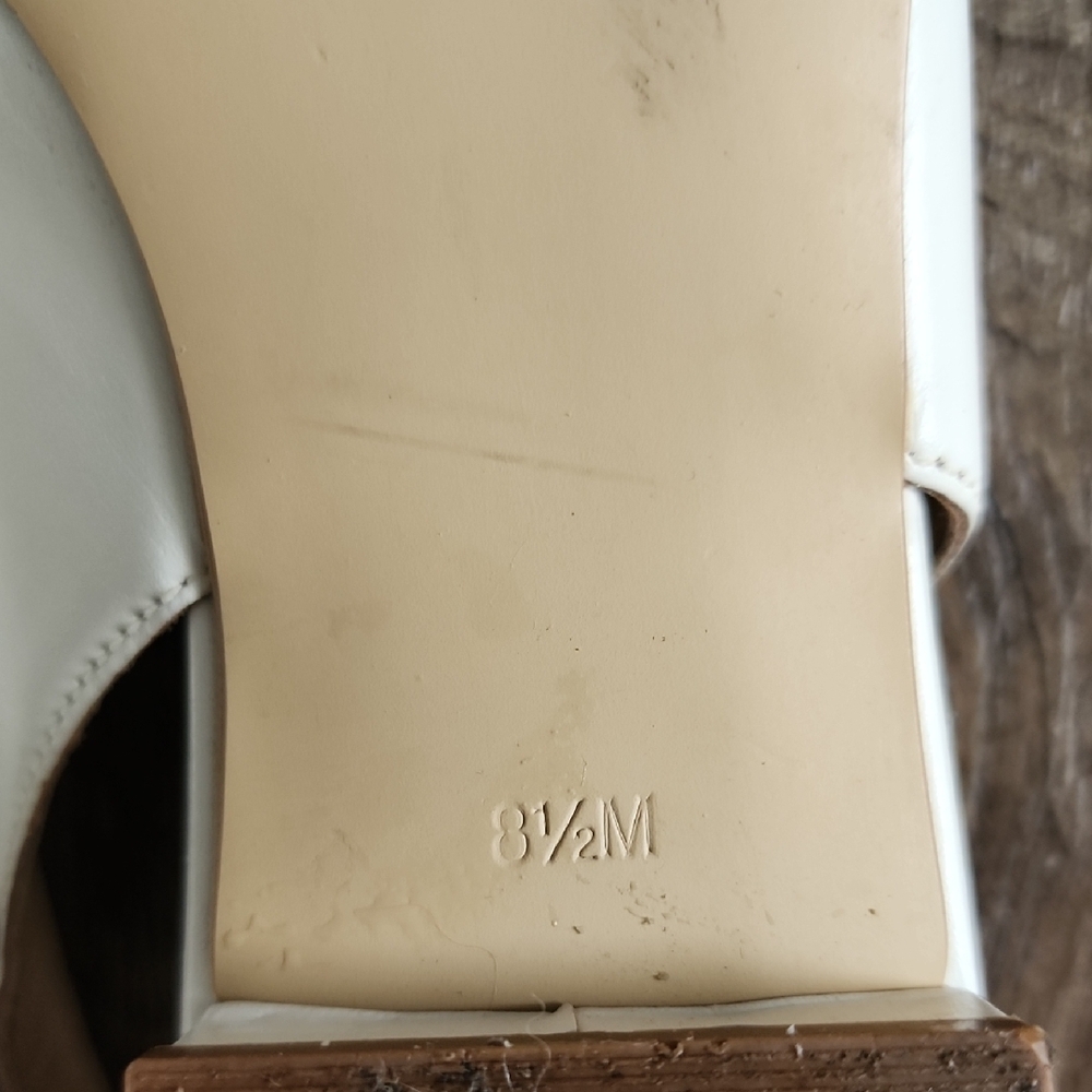 Talbots 8.5 Elegant Cream Pointed Slingback Flats. - Picture 5 of 10